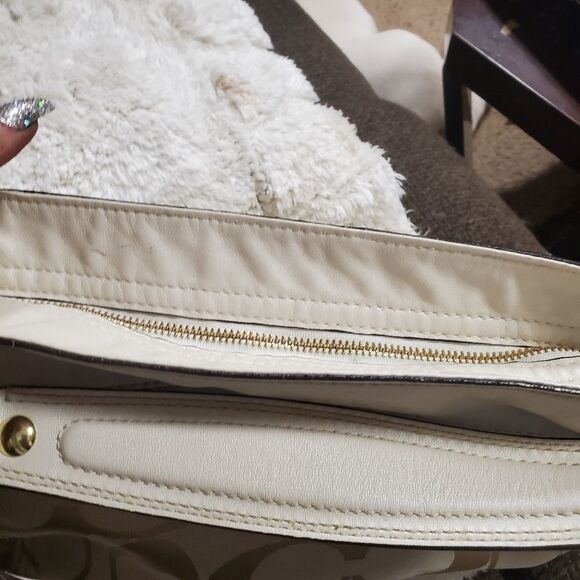 Coach Zoe cream tan white logo horse & carriage Signature C medium tote bag - Picture 8 of 16